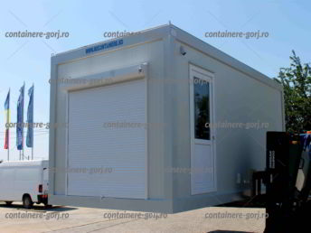 cat costa o casa din containere